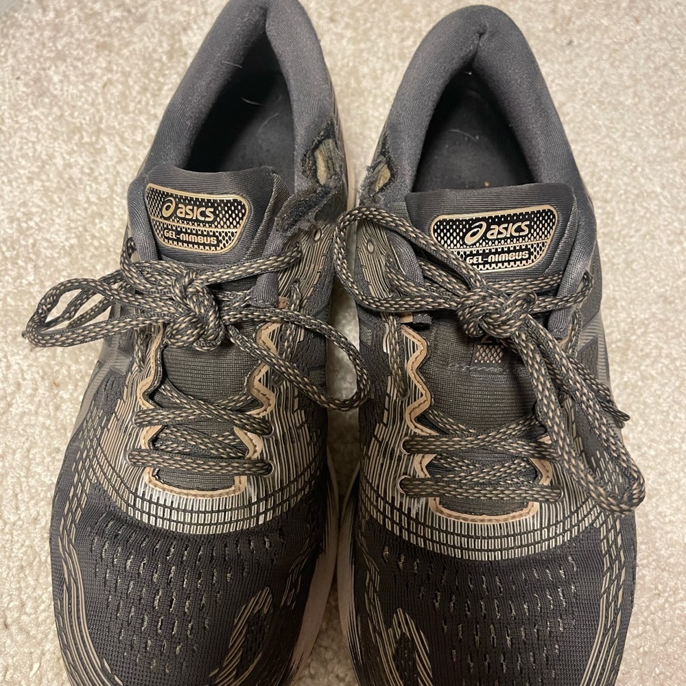 ASICS sneaker